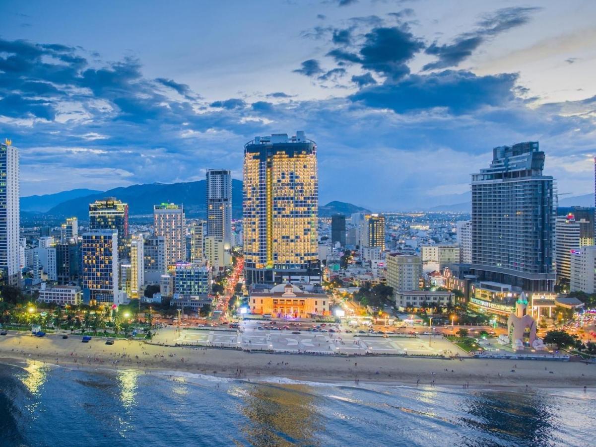 Homie Panorama Beachfront Residences Nha Trang Buitenkant foto