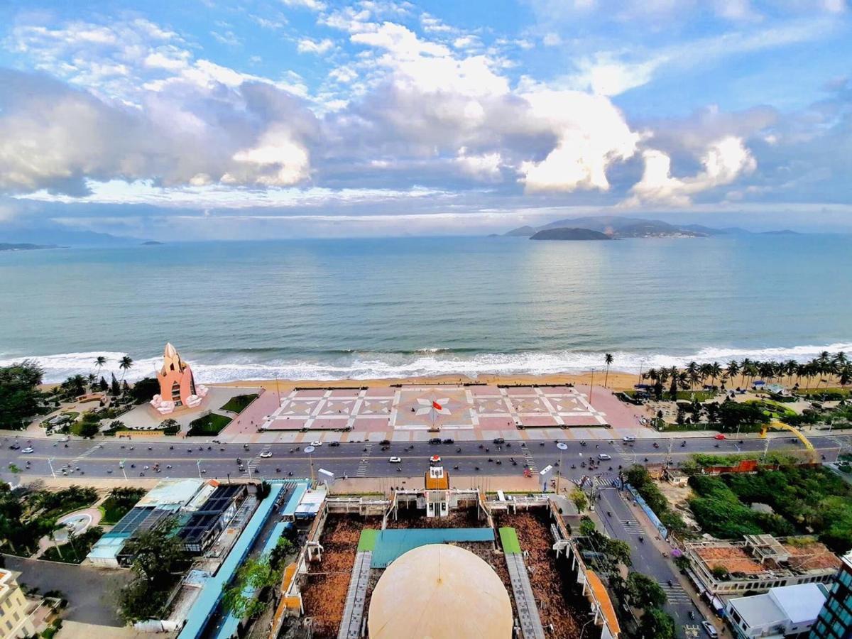 Homie Panorama Beachfront Residences Nha Trang Buitenkant foto